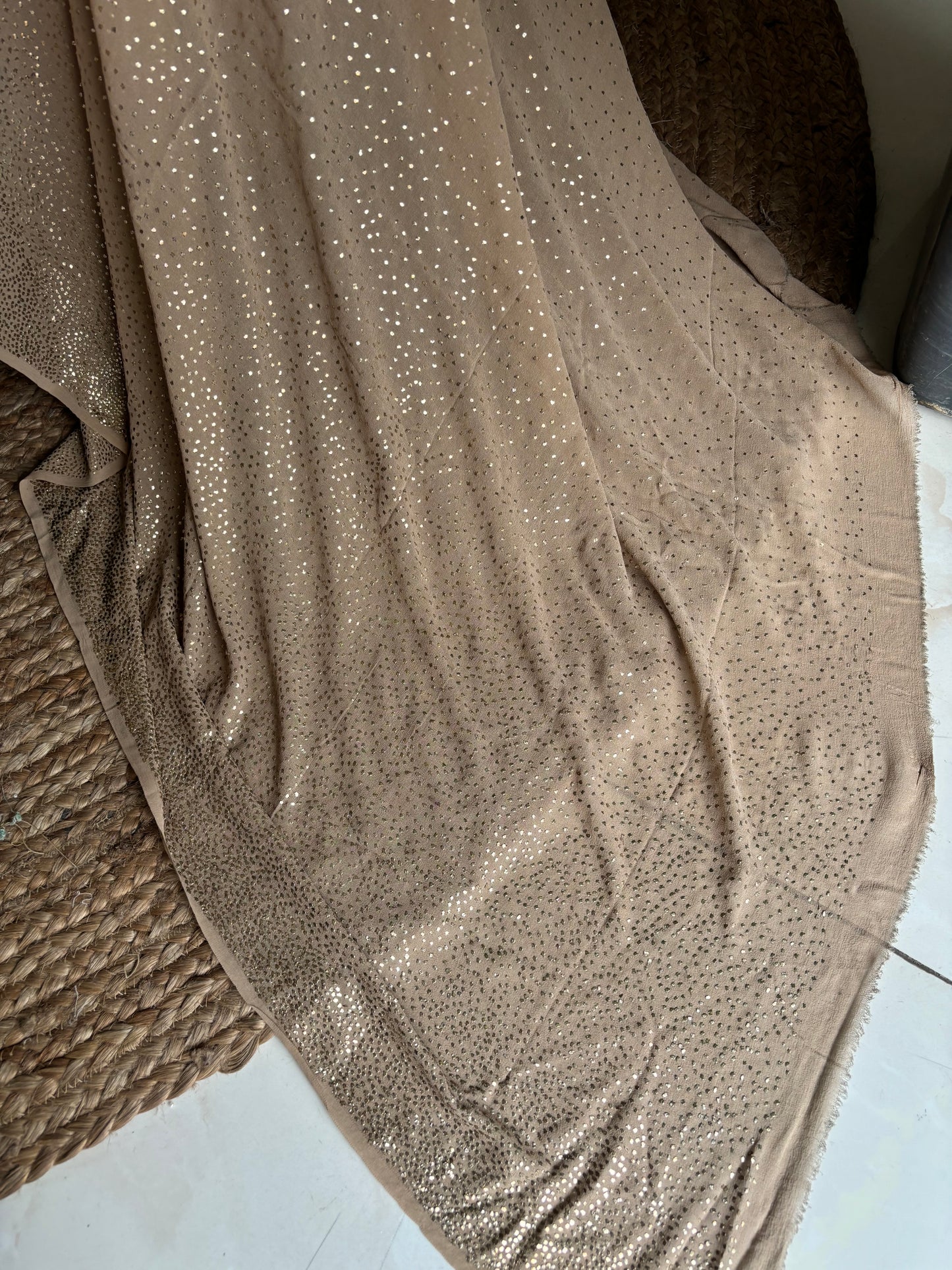 Mocha Mousse Pure Georgette Lakhdana Badla Saree