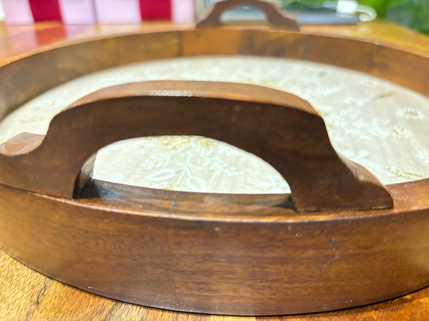 Fawn Silk Round Chikankari Tray