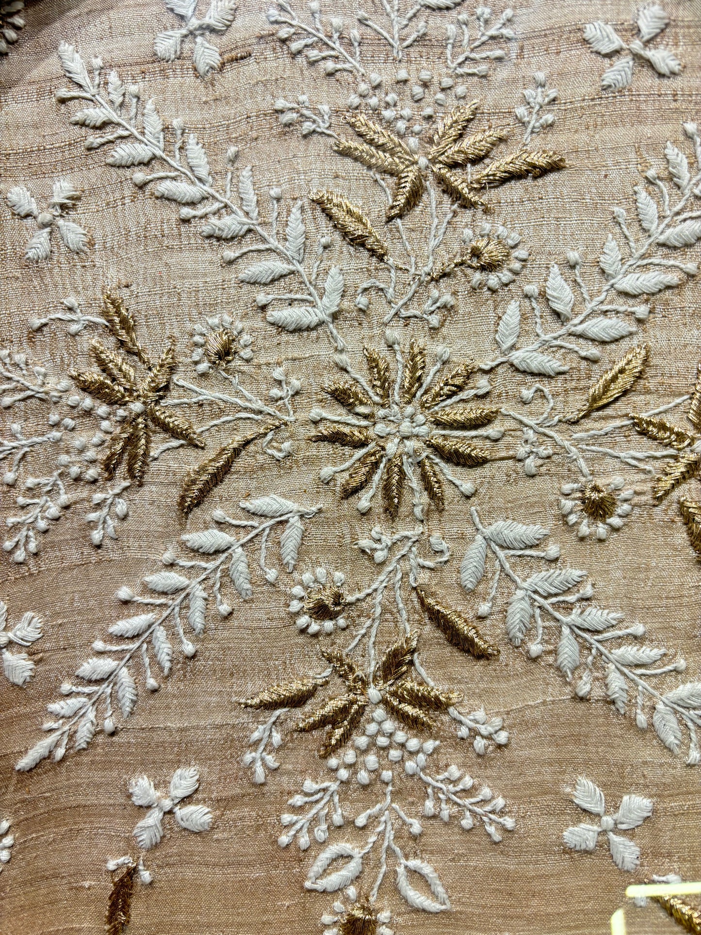 Fawn Silk Round Chikankari Tray